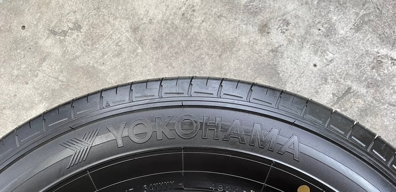 ยางป้ายแดง 195R14 Yokohama ปลายปี 24 สวยกริ๊บ ถอดจากรถป้ายแดง