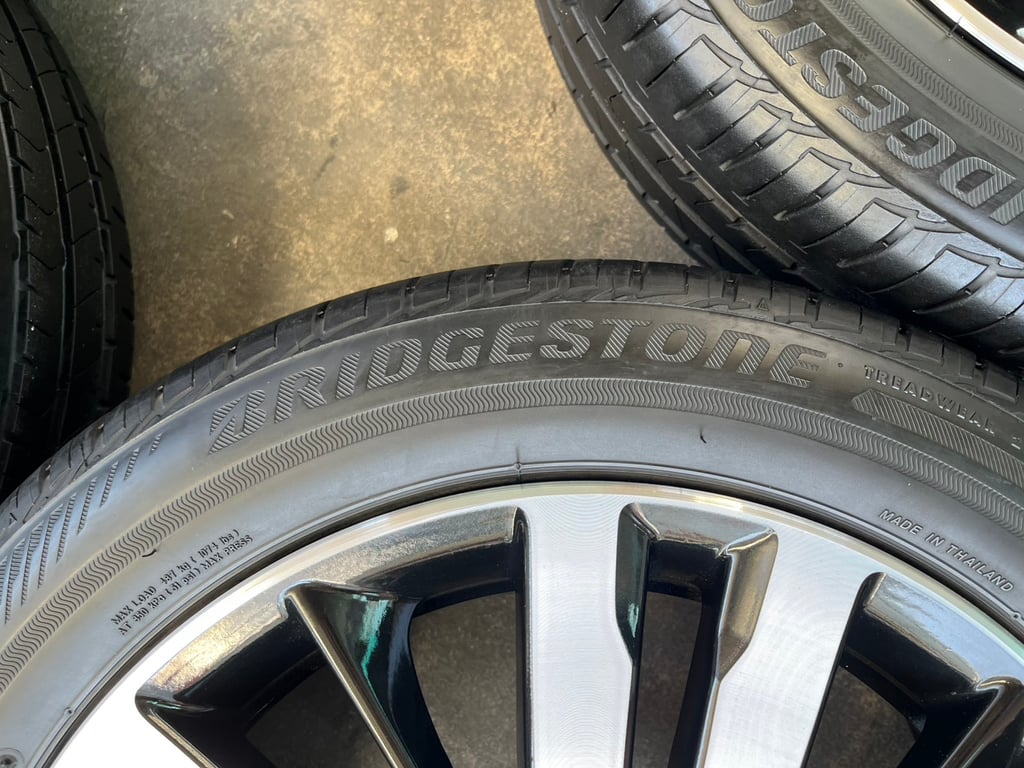 ล้อแม็ก Honda Jazz GK ตัวท็อป ขอบ 16 ดำหน้าเงา พร้อมยาง 185-55-16 Bridgestone ปี 23