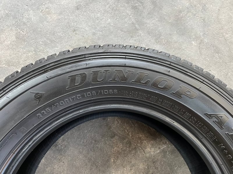 ยางป้ายแดง 225-70-17 Dunlop ปลายปี 25 สวยกริ๊บ ถอดจากรถป้ายแดง