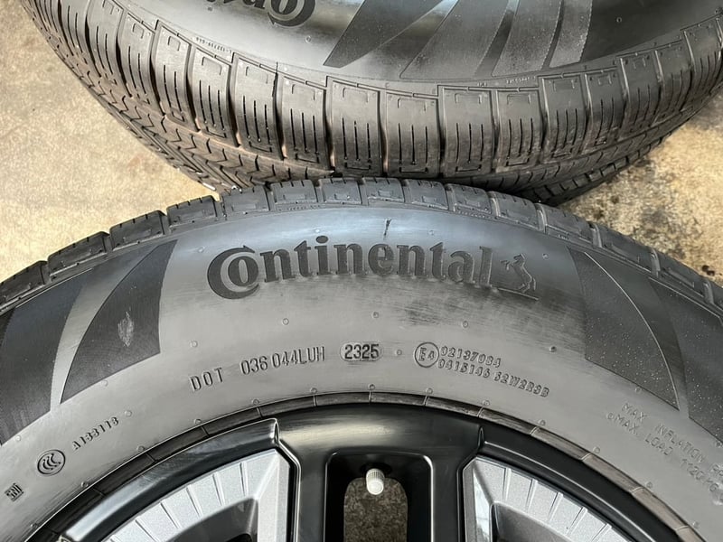 ล้อแม็กป้ายแดง Ford Ranger XLS ขอบ 17 พร้อมยางป้ายแดง 265-65-17 Continental ปี 25