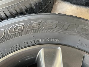 ล้อแม็กแถมยาง 6รู139 Toyota Revo ขอบ 17 สีเทากัน