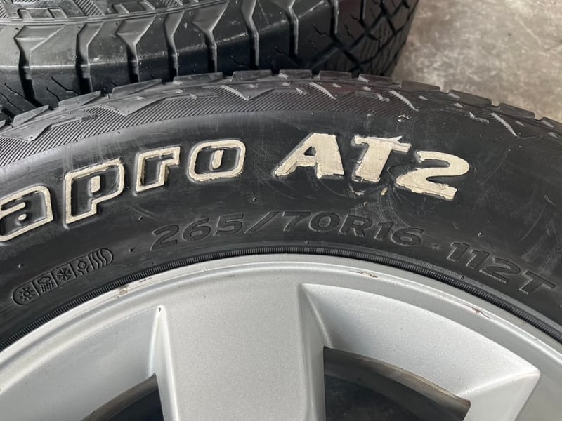 ล้อแม็ก 6รู139 Toyota Vigo ขอบ 16 พร้อมยาง 265-70-16 Hankook(แก้มขาว) ปี 21 