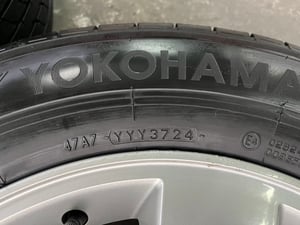 ล้อแม็ก 6รู139 Toyota ขอบ 16 พร้อมยาง 235-65-16 Yokohama ปลายปี 24 ใส่กับ รถตู้ Commuter 6รู139 ได้เลย ล้อแม็ก 6รู139 Toyota ขอบ 16 พร้อมยาง 235-65-16 Yokohama ปลายปี 24 ใส่กับ รถตู้ Commuter 6รู139 ได้เลย
