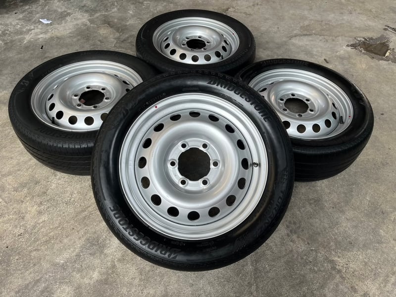 ✨ล้อกระทะ✨6รู139 Toyota ขอบ 17 แถมยาง 215-55-17 Bridgestone ปลายปี 21