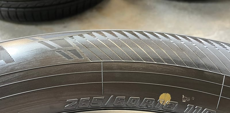 ยางป้ายแดง 265-60-18 Yokohama ปี 26 สวยกริ๊บ เหมาะสำหรับ รถกระบะตัวสูง และ SUV ทุกรุ่น