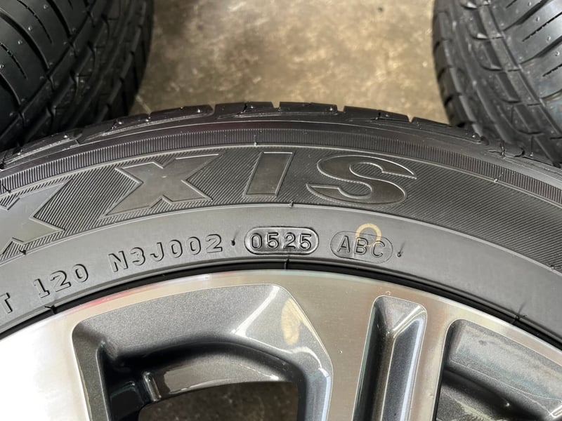 ล้อแม็ก Honda City ตัวท็อป ขอบ 15 เทาหน้าเงา พร้อมยางใหม่ป้ายแดง 185-60-15 Maxxis ปี 25