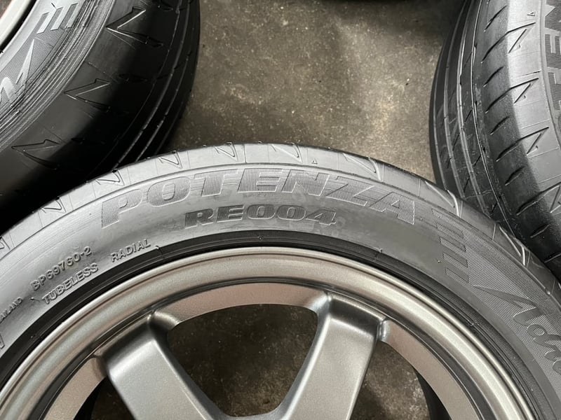 ล้อแม็ก 4รู100 TE37 ขอบ 15 สีเทา พร้อมยาง 195-55-15 Bridgestone ปลายปี 22 