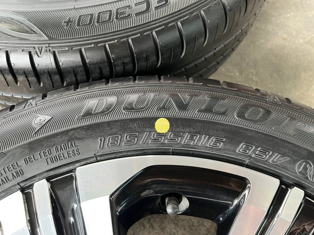 ล้อแม็ก Toyota Yaris Ativ รุ่นใหม่ ขอบ 16 พร้อมยางใหม่ 185-55-16 Dunlop ปี 24 