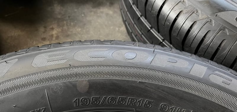 ยางใหม่ป้ายแดง 195-65-15 Bridgestone สวยกริ๊บ ถอดจากรถใหม่ป้ายแดง