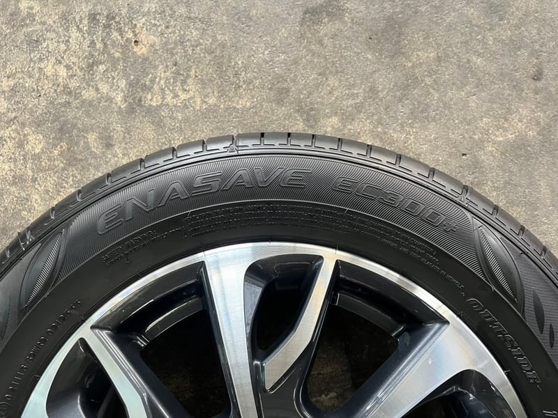 ล้อแม็ก Nissan Almera Sportech ขอบ 15 เทาหน้าเงา พร้อมยางใหม่ 185-65-15 Dunlop ปี 24