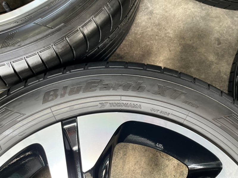 ล้อแม็ก 5รู100 Toyota Yaris Cross ขอบ 18 ดำหน้าเงา พร้อมยาง 215-55-18 Yokohama ปี 24