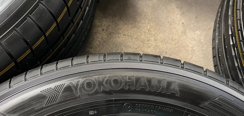 ยางใหม่ป้ายแดง 215-60-17 Yokohama ปี 26 ใหม่กริ๊บ ถอดจากโชว์รูม ยางใหม่ป้ายแดง 215-60-17 Yokohama ปี 26 ใหม่กริ๊บ ถอดจากโชว์รูม