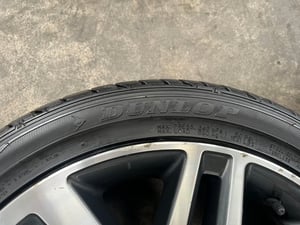 ล้อแม็ก 6รู139 Toyota ขอบ 18 เทาหน้าเงา แถมยาง 225-45-18 Dunlop ปี 20 ใส่กับ รถตู้ Commuter 6รู139 ได้เลย