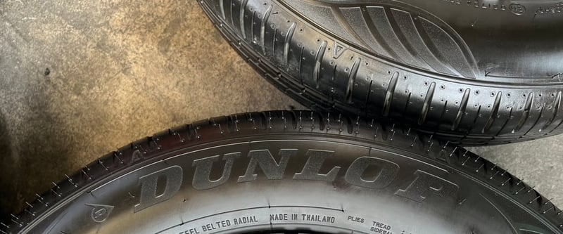 ยางใหม่ป้ายแดง 195-60-16 Dunlop ปี 26 ใหม่กริ๊บ ถอดจากโชว์รูม ยางใหม่ป้ายแดง 195-60-16 Dunlop ปี 26 ใหม่กริ๊บ ถอดจากโชว์รูม