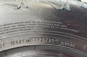 ยางใหม่ 245-70-16 Dunlop (แก้มขาว) ปี 26 ใหม่กริ๊บ ยางใหม่ 245-70-16 Dunlop (แก้มขาว) ปี 26 ใหม่กริ๊บ