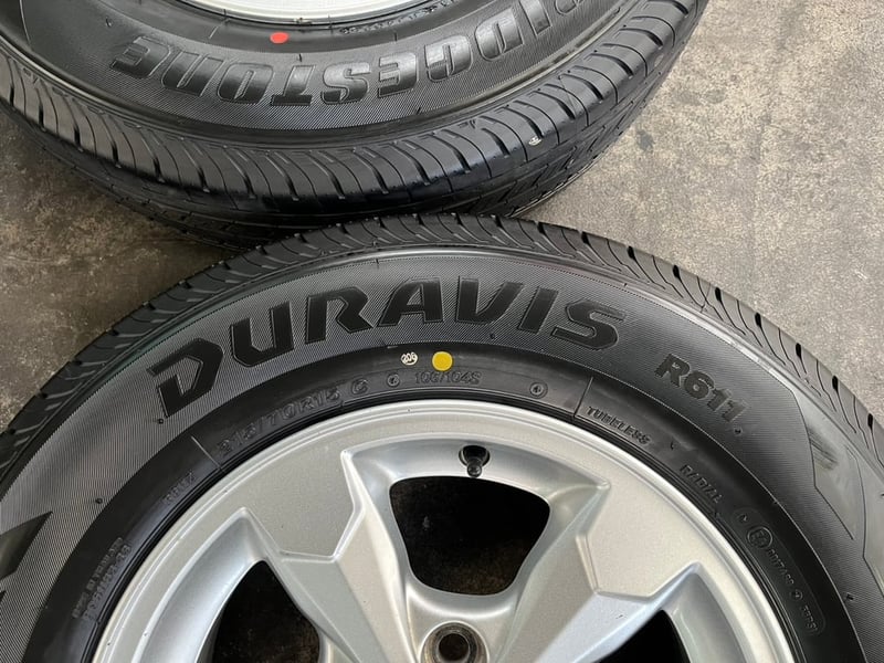 ล้อแม็ก 5รู114 Mitsu Triton ขอบ 15 พร้อมยางใหม่ 215-70-15 Bridgestone ปลายปี25