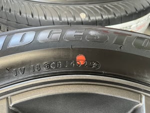 ล้อแม็ก ISUZU D-Max Patinum ขอบ 15 สีเทาดำ พร้อมยางใหม่ 215-70-15 Bridgestone ปลายปี 25