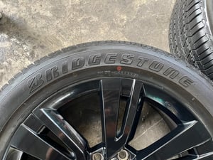 ล้อแม็ก ISUZU MU-X รุ่นพิเศษ PHANTOM ขอบ 20 สีดำ พร้อมยาง 265-50-20 Bridgestone ปี 23