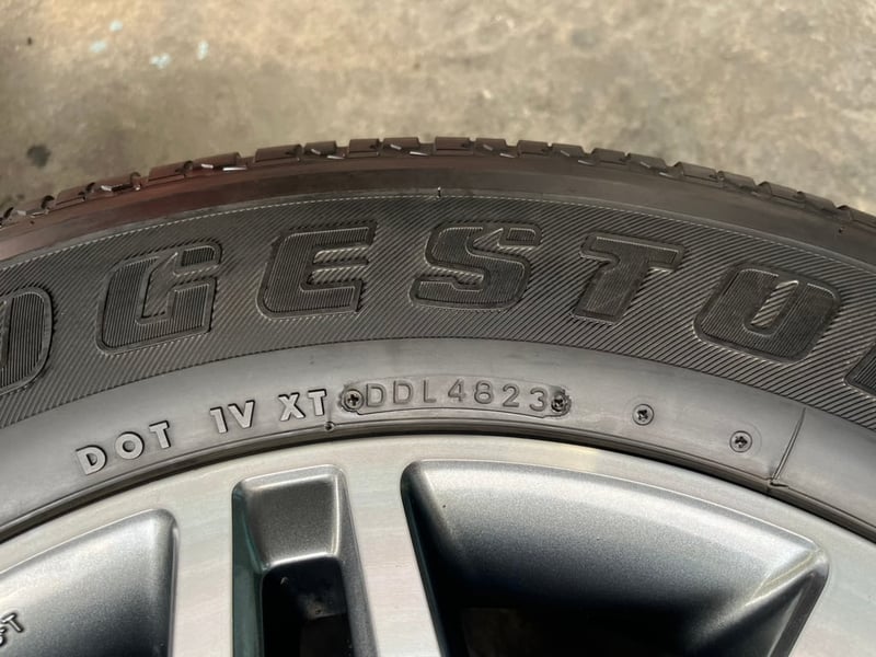 ล้อแม็ก Toyota Fortuner ตัวท็อป ขอบ 18 พร้อมยาง 265-60-18 Bridgestone ปลายปี 23