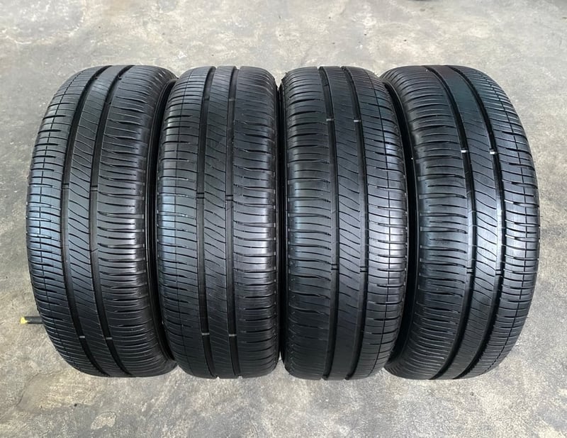 ล้อแม็ก Toyota Yaris Ative ขอบ 15 เทาหน้าเงา พร้อมยาง 185-60-15 Michelin ปี 25 ล้อแม็ก Toyota Yaris Ative ขอบ 15 เทาหน้าเงา พร้อมยาง 185-60-15 Michelin ปี 25