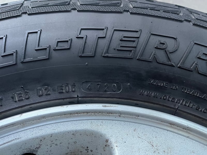 ล้อแม็ก 5รู114 Mitsu Triton ขอบ 15 แถมยาง 235-75-15 OTANI ปี 20 