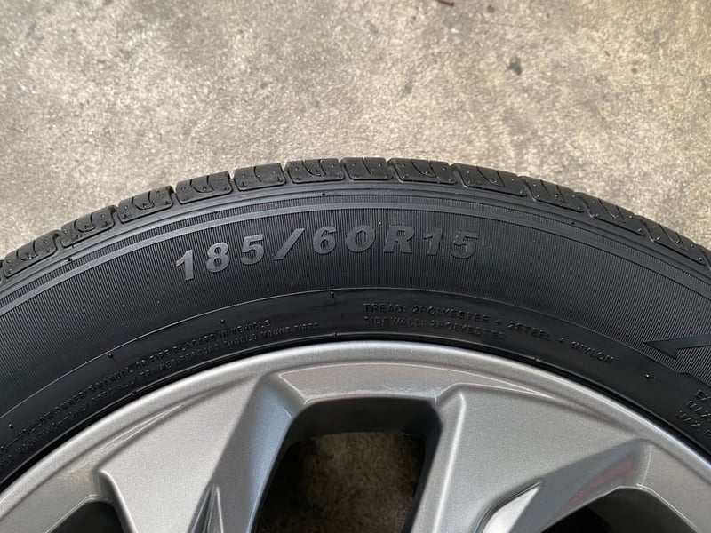 ล้อแม็ก Toyota Vios ขอบ 15 พร้อมยาง 185-60-15 BLACKHAWK ปี 22 ล้อแม็ก Toyota Vios ขอบ 15 พร้อมยาง 185-60-15 BLACKHAWK ปี 22