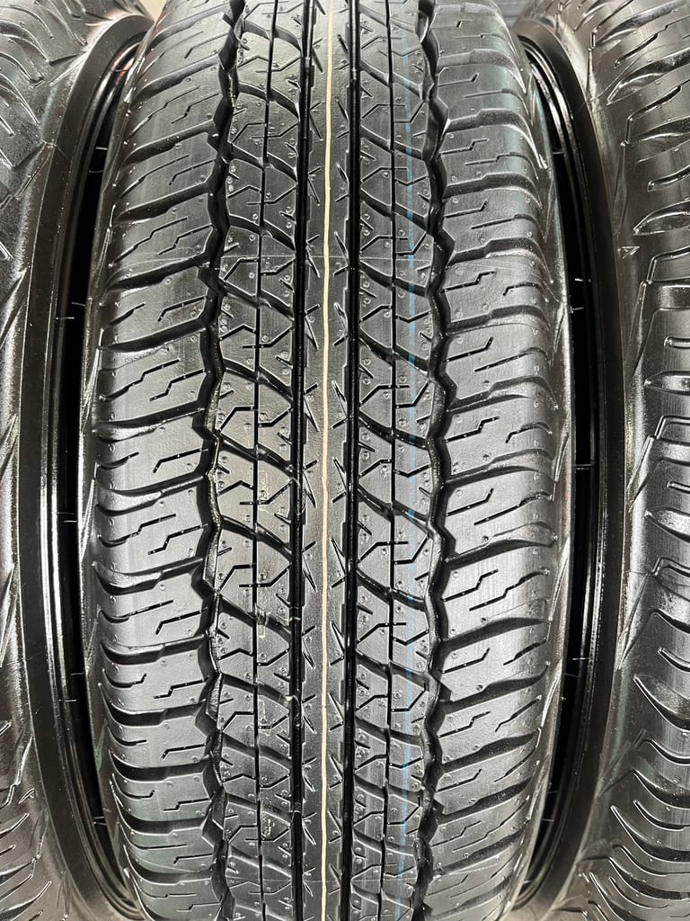 ยางใหม่ป้ายแดง 225-70-17 Dunlop ปี 25 ใหม่กริ๊บ ถอดจากรถใหม่ป้ายแดง