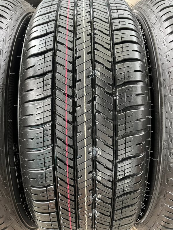 ยางใหม่ป้ายแดง 265-60-18 Dunlop ปี 25 ใหม่กริ๊บ ถอดจากโชว์รูม