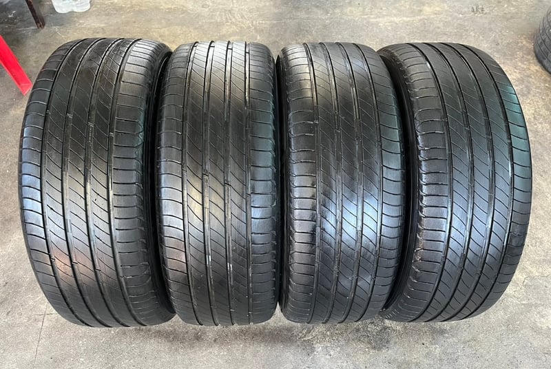 ล้อแม็ก 6รู139 ISUZU D-Max ขอบ 18 แถมยาง 225-50-18 Michelin ปี 20