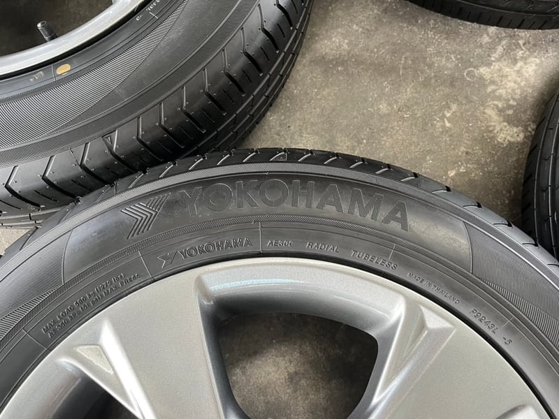 ล้อแม็กพร้อมยางป้ายแดง 5รู100 Toyota Altis ใบพัด 5 ก้าน ขอบ 16 สีไฮเปอร์ สวยกริ๊บ