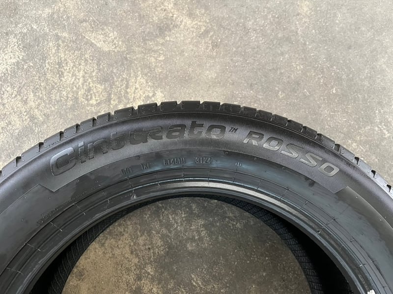 ยาง 215-55-16 Pirelli ปี 24 สภาพสวย