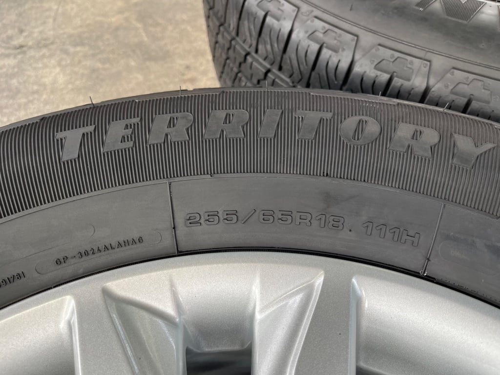 ล้อแม็ก ISUZU D-Max Blue Power ขอบ 18 พร้อมยาง 255-65-18 Goodyear ปี 23 ล้อแม็ก ISUZU D-Max Blue Power ขอบ 18 พร้อมยาง 255-65-18 Goodyear ปี 23
