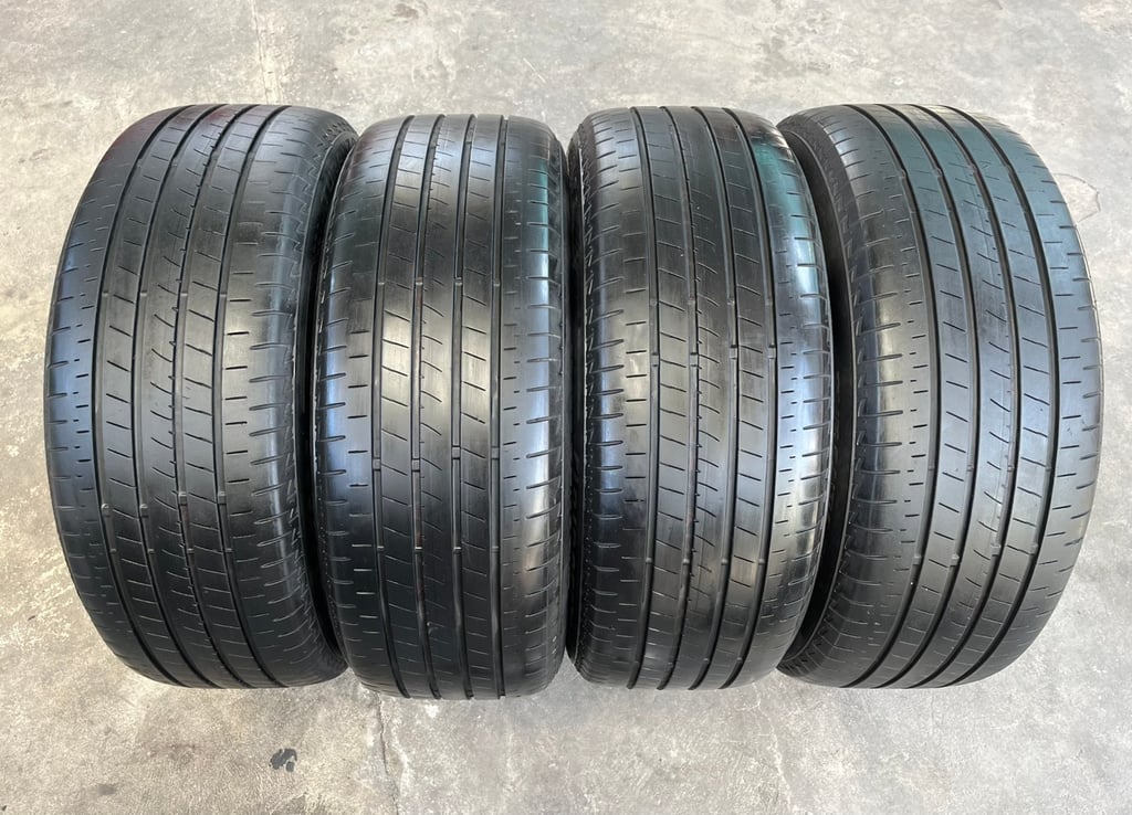 ล้อแม็ก 5รู114 Toyota INNOVA ขอบ 17 พร้อมยาง 215-55-17 Bridgestone ปี 23