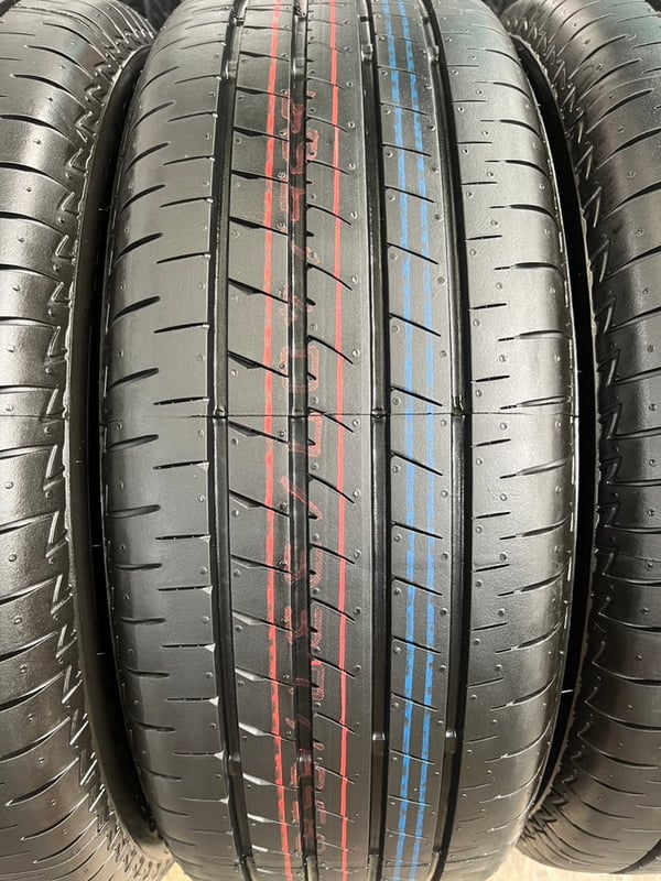 ยางใหม่ป้ายแดง 215-55-17 Bridgestone ปี 25 ใหม่กริ๊บ ถอดจากรถใหม่ป้ายแดง
