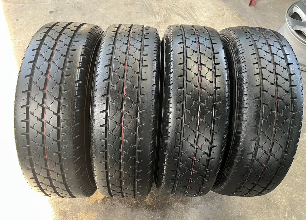 ล้อกระทะ 6รู139 Ford ขอบ 14 สีดำ แถมยาง 195R14 Bridgestone ล้อกระทะ 6รู139 Ford ขอบ 14 สีดำ แถมยาง 195R14 Bridgestone