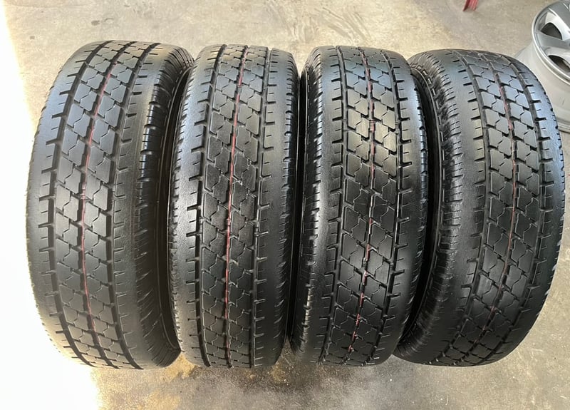 ล้อกระทะ 6รู139 Ford ขอบ 14 สีดำ แถมยาง 195R14 Bridgestone