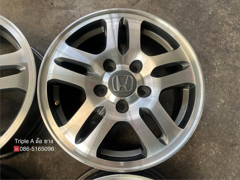 ล้อแม็ก 5รู114 Honda CRV G2 ขอบ 15 เทาหน้าเงา สภาพสวย ล้อแม็ก 5รู114 Honda CRV G2 ขอบ 15 เทาหน้าเงา สภาพสวย