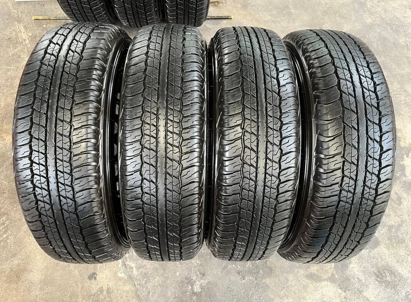 ล้อแม็กป้ายแดง Toyota Revo GR Z Edition ขอบ 17 พร้อมยางป้ายแดง 225-70-17 Dunlop ปี 25