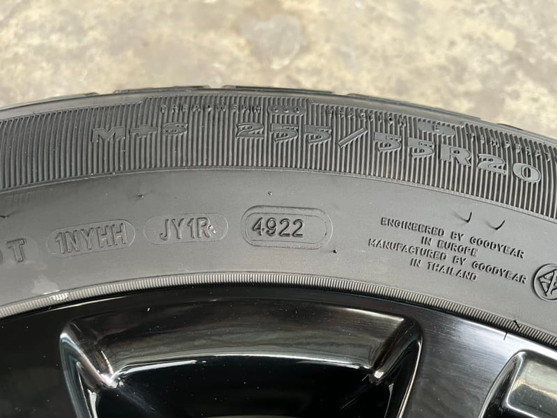 ล้อแม็ก Ford Everest Next-Gen Sport ขอบ 20 สีดำ พร้อมยาง 255-55-20 GoodYear ปลายปี 22