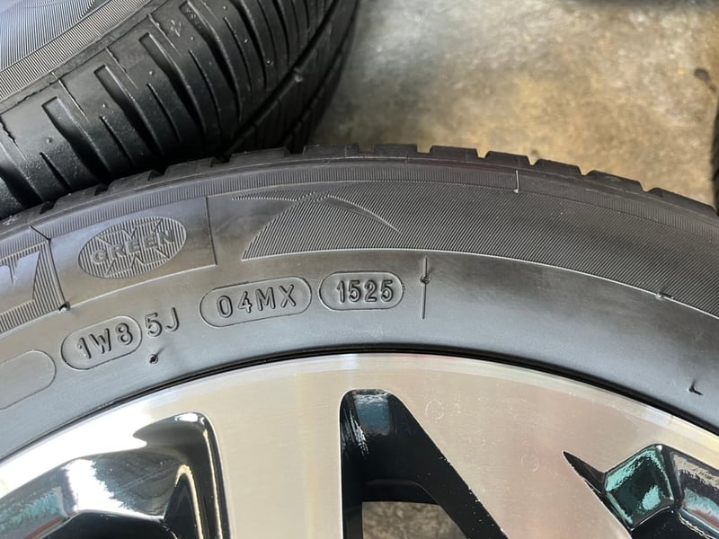 ล้อแม็ก Honda Jazz GK รองท็อป ขอบ 15 ดำหน้าเงา พร้อมยาง 185-60-15 Michelin ปี 25