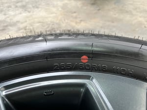 ล้อแม็กพร้อมยางใหม่ป้ายแดง Toyota Fortuner Leader G+ รุ่นใหม่ล่าสุด ขอบ 18 ปี 25 