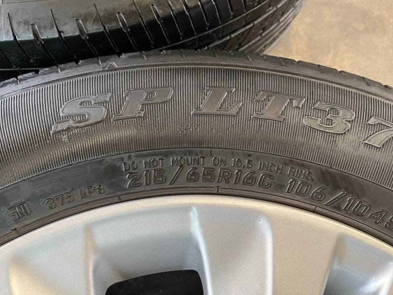 ล้อแม็ก 5รู114 Toyota Revo ขอบ 16 แถมยาง 215-65-16 Dunlop ปี 20 ล้อแม็ก 5รู114 Toyota Revo ขอบ 16 แถมยาง 215-65-16 Dunlop ปี 20