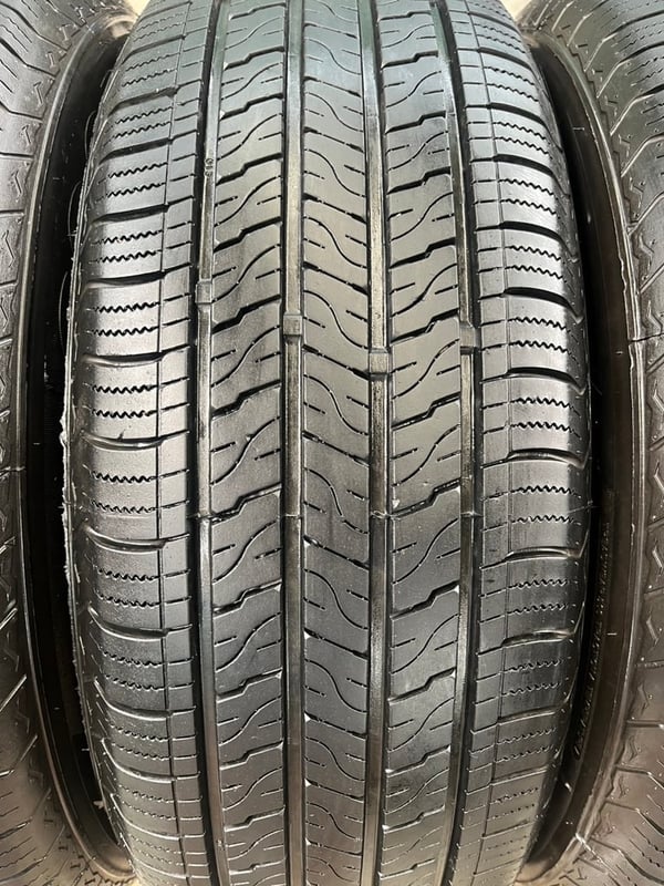 ยาง 265-60-18 GOODRIDE ปี 25 สวยกริ๊บ ยาง 265-60-18 GOODRIDE ปี 25 สวยกริ๊บ