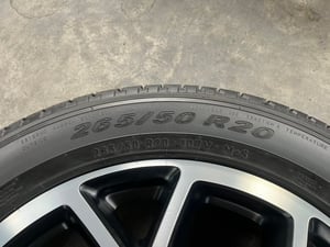 ล้อแม็ก Ford Everest Wildtrak ขอบ 20 ดำหน้าเงา พร้อมยาง 265-50-20 PIRELLI ปี 22