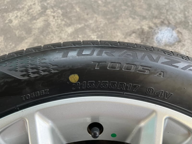 ล้อแม็ก 5รู114 Toyota INNOVA ขอบ 17 พร้อมยาง 215-55-17 Bridgestone ปี 23