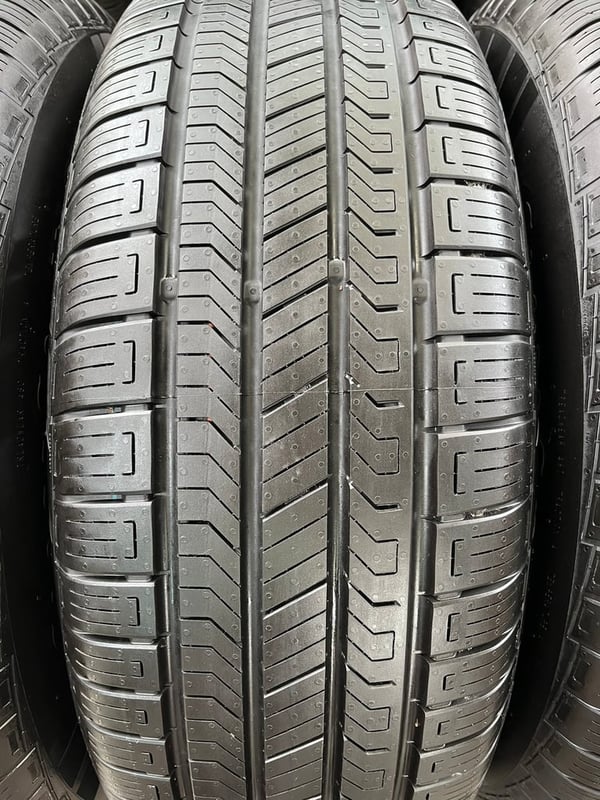 ยางป้ายแดง 265-65-17 Continental ปี 25 เหมาะสำหรับ รถกระบะตัวสูง และ SUV ทุกรุ่น ยางป้ายแดง 265-65-17 Continental ปี 25 เหมาะสำหรับ รถกระบะตัวสูง และ SUV ทุกรุ่น