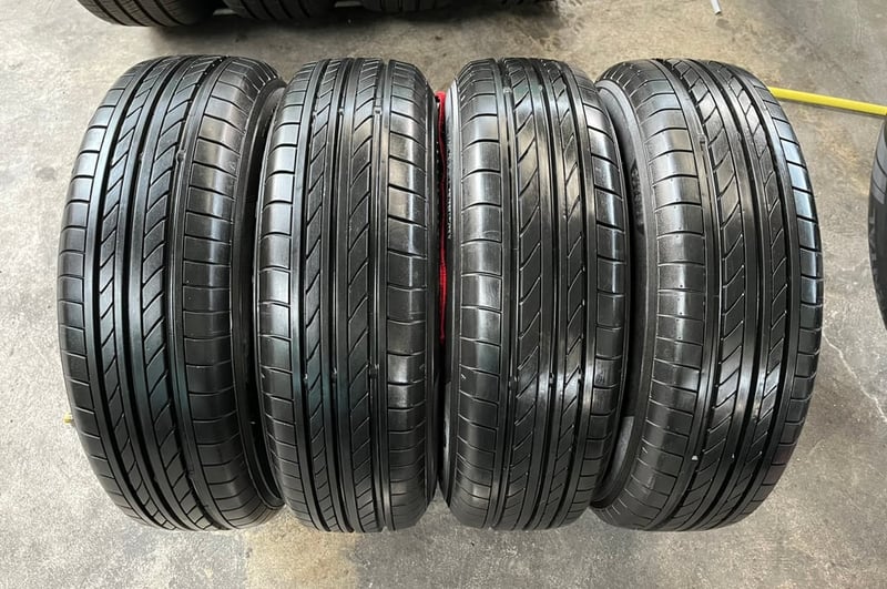 ล้อแม็ก Honda City ตัวท็อป ขอบ 15 เทาหน้าเงา พร้อมยาง 175-65-15 Yokohama ปี 25 ล้อแม็ก Honda City ตัวท็อป ขอบ 15 เทาหน้าเงา พร้อมยาง 175-65-15 Yokohama ปี 25