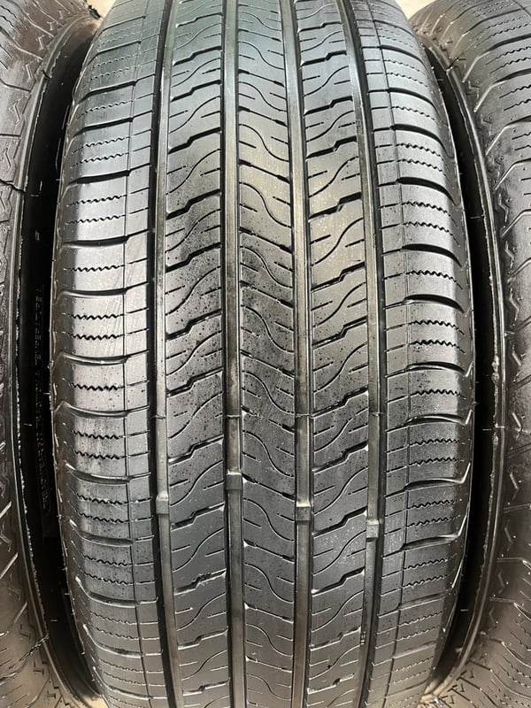 ยาง 265-60-18 GOODRIDE ปี 25 เหมาะสำหรับ รถกระบะตัวสูง และ SUV ทุกรุ่น