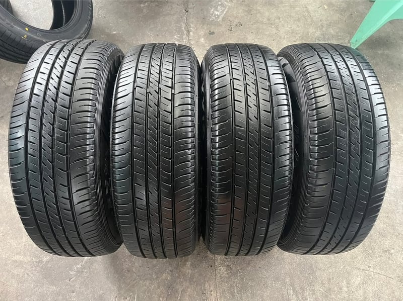 ล้อแม็ก 5รู114 Toyota ขอบ 15 พร้อมยาง 215-70-15 Maxxis ปี 23