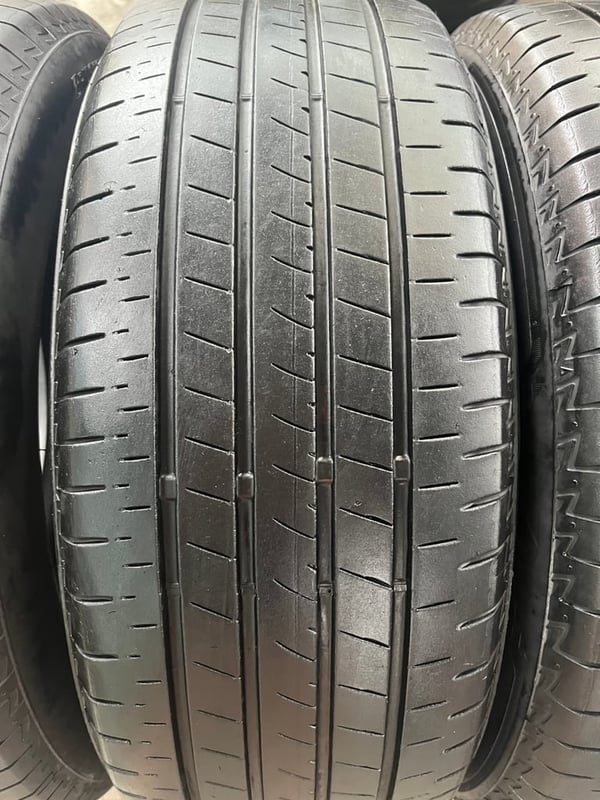 ล้อแม็ก 6รู139 Toyota ขอบ 17 พร้อมยาง 215-55-17 Bridgestone ปลายปี 22